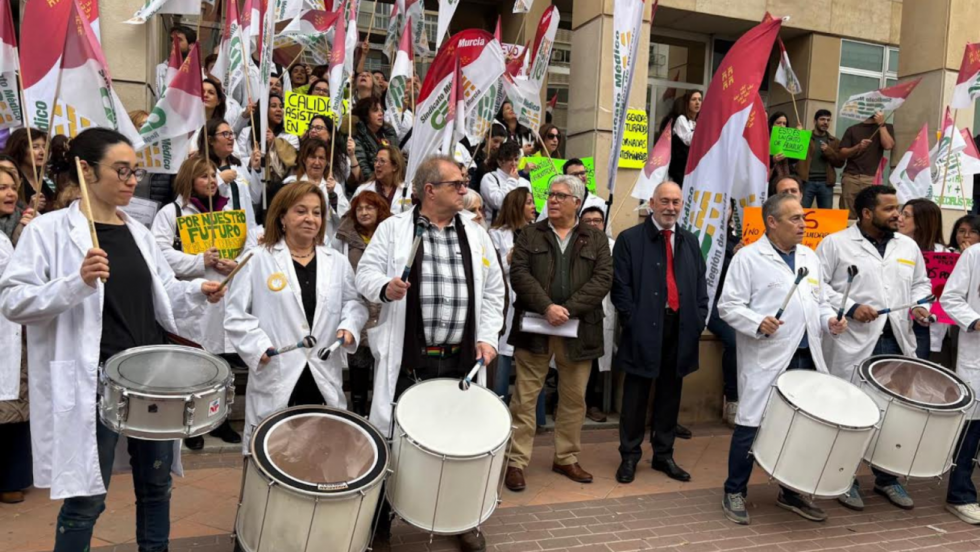 La huelga de médicos eleva la presión sobre unas listas de espera ya tensionadas en la Región de Murcia