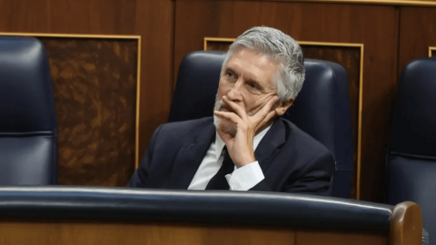 Los sindicatos policiales cargan contra Peinado por insinuar que los escoltas podrían facilitar una fuga