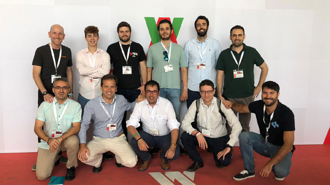 Parte del equipo de Murcia-Ban en Alhambra Ventura, con Vicente C&aacute;novas