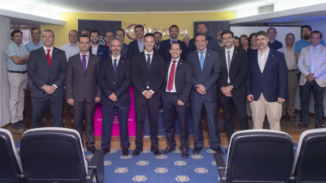 Foto de familia del nuevo equipo del Colegio de Ingenieros en Inform&aacute;tica