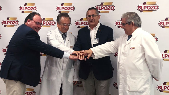 Presidente y secretario de la Fundaci&oacute;n Cante de las Minas, Pedro L&oacute;pez y Juan Carlos Albaladejo junto al presidente y consejero delegado de ElPozo, Tom&aacute;s y Jos&eacute; Fuertes
