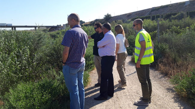 Directivos de Aguas de Murcia y de Anse comprueban el estado de alguna de las acciones
