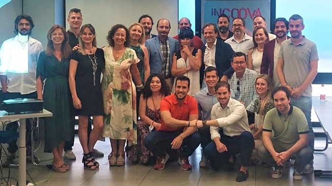 Foto de familia de los emprendedores tutelados