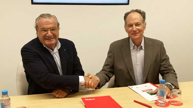 Luis Mart&iacute;nez, secretario general de Av&aacute;lam, y Andr&eacute;s Jim&eacute;nez, director general de Caja Rural Central