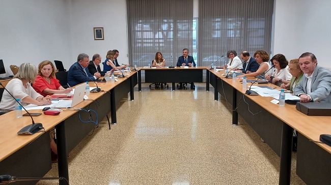 El consejero en funciones de Universidades, Juan María Vázquez, preside la reunión de la Comisión Académica del Consejo Interuniversitario de la Región El consejero en funciones de Universidades, Juan María Vázquez, preside la reunión de la Comisión Académica del Consejo Interuniversitario de la Región