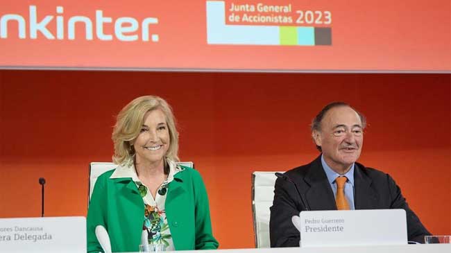 Mar&iacute;a Dolores Dancausa, consejera delegada y Pedro Guerrero, presidente de Bankinter