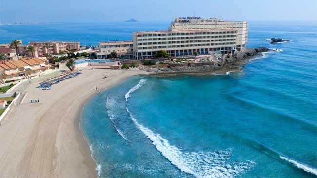 Playa de la Manga hacia el Mediterr&aacute;neo