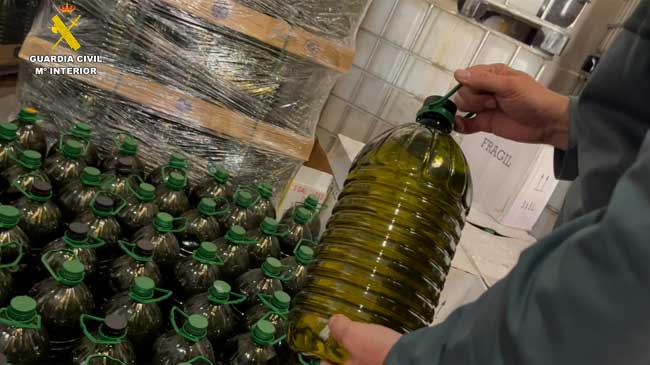 La Guardia Civil decomis&oacute; el falso aceite de oliva