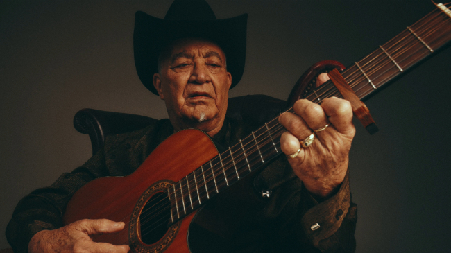 Eliades Ochoa