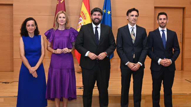 Toman de posesi&oacute;n de Ana Enriqueta Losantoy Jos&eacute; Francisco Lajara