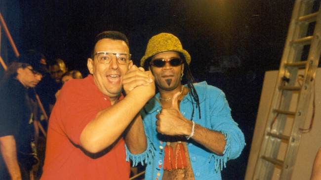 Jos&eacute; Luis Cegarra con Carlinhos Brown la primera vez que vino a Espa&ntilde;a con la Mar de M&uacute;sicas