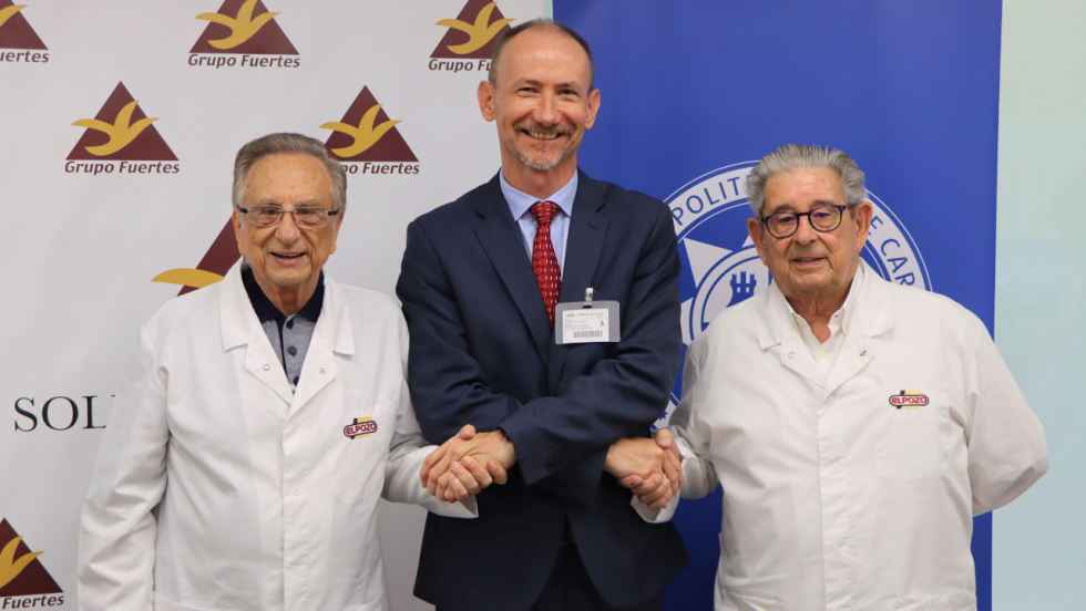 Tom&aacute;s Fuertes, presidente de Grupo Fuertes; Mathieu Kessler, rector de la UPCT, y Jos&eacute; Fuertes, consejero delegado de Grupo Fuertes.