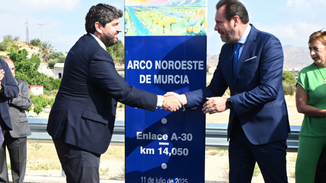 Fernando L&oacute;pez Miras y &Oacute;scar Puente en la inauguraci&oacute;n de tramo  Arco Noroeste | CARM
