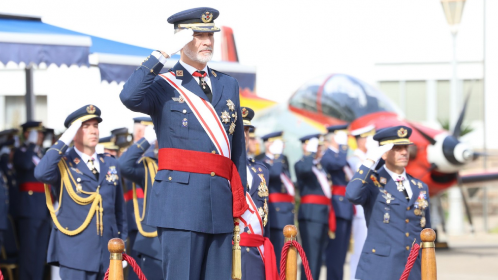 El Rey en el Palco de Honor durante las novedades - &copy; Casa de S.M. el Rey
