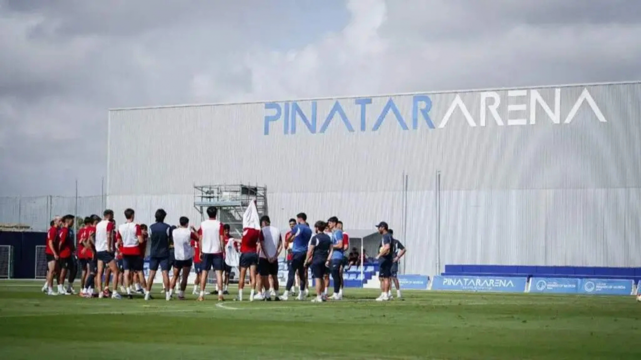 El Real Murcia arranca los motores: comienza la pretemporada con la mirada puesta en el ascenso