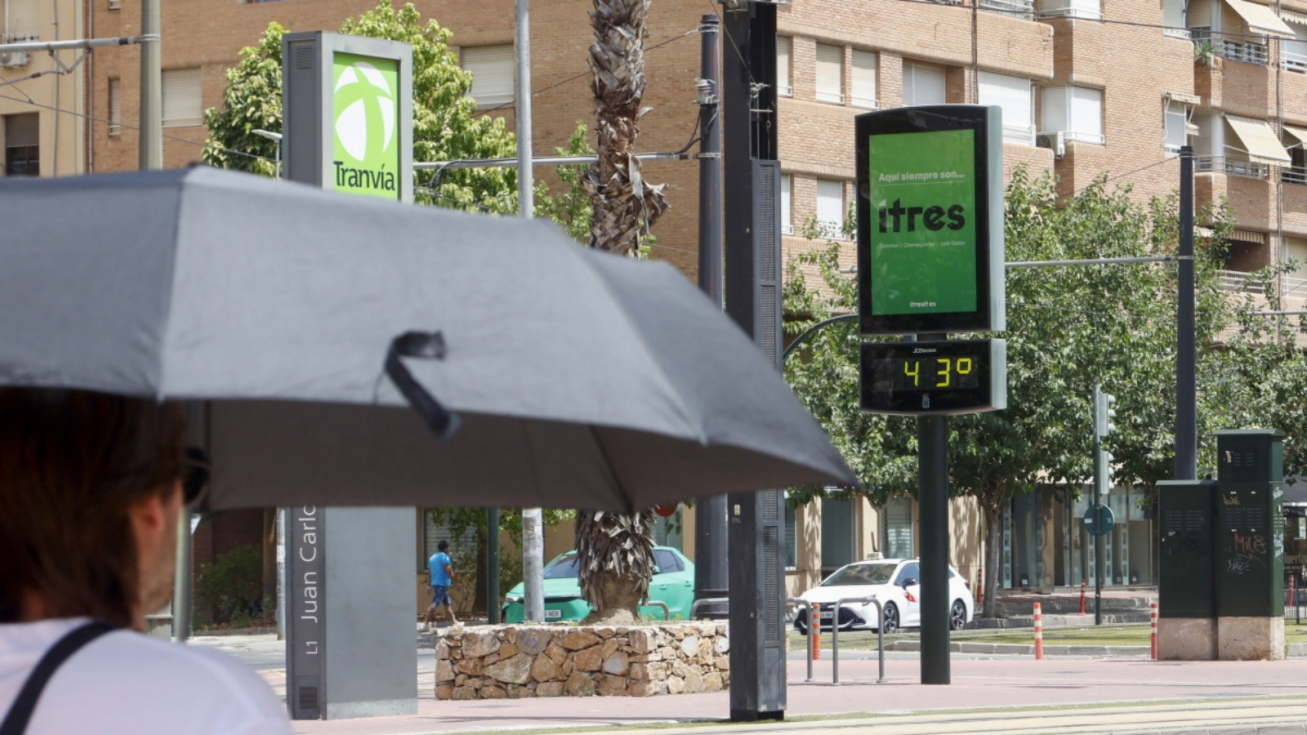 El bochorno no da tregua: la Región arranca la semana rozando los 38 grados y en alerta por calor
