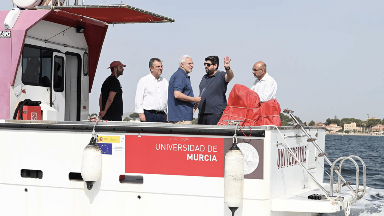 El Mar Menor, estable pero todavía bajo presión por la entrada de nutrientes