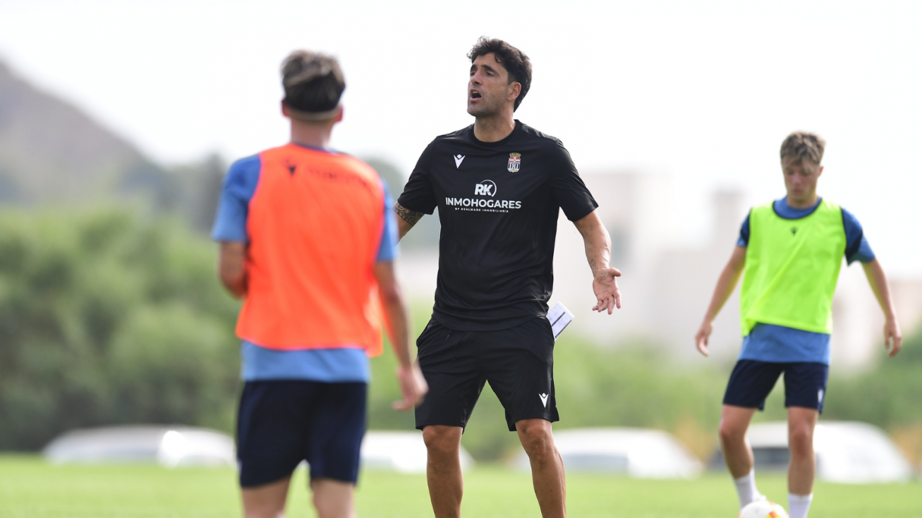 El FC Cartagena mide sus fuerzas ante el Ipswich Town de la Premier League en su primer test estival