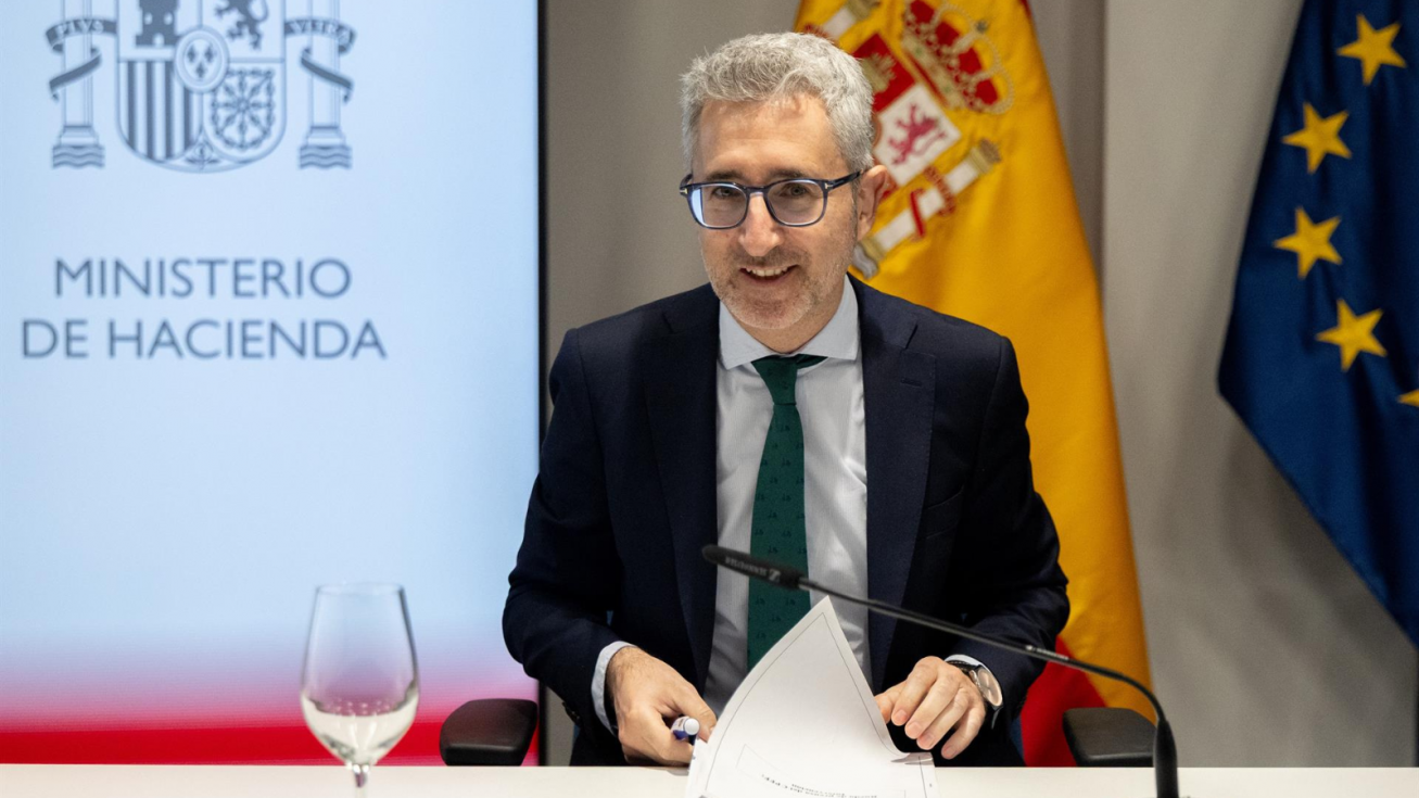 El ministro de Hacienda, Arcadi Espa&ntilde;a, ofrece una rueda de prensa (Eduardo Parra).