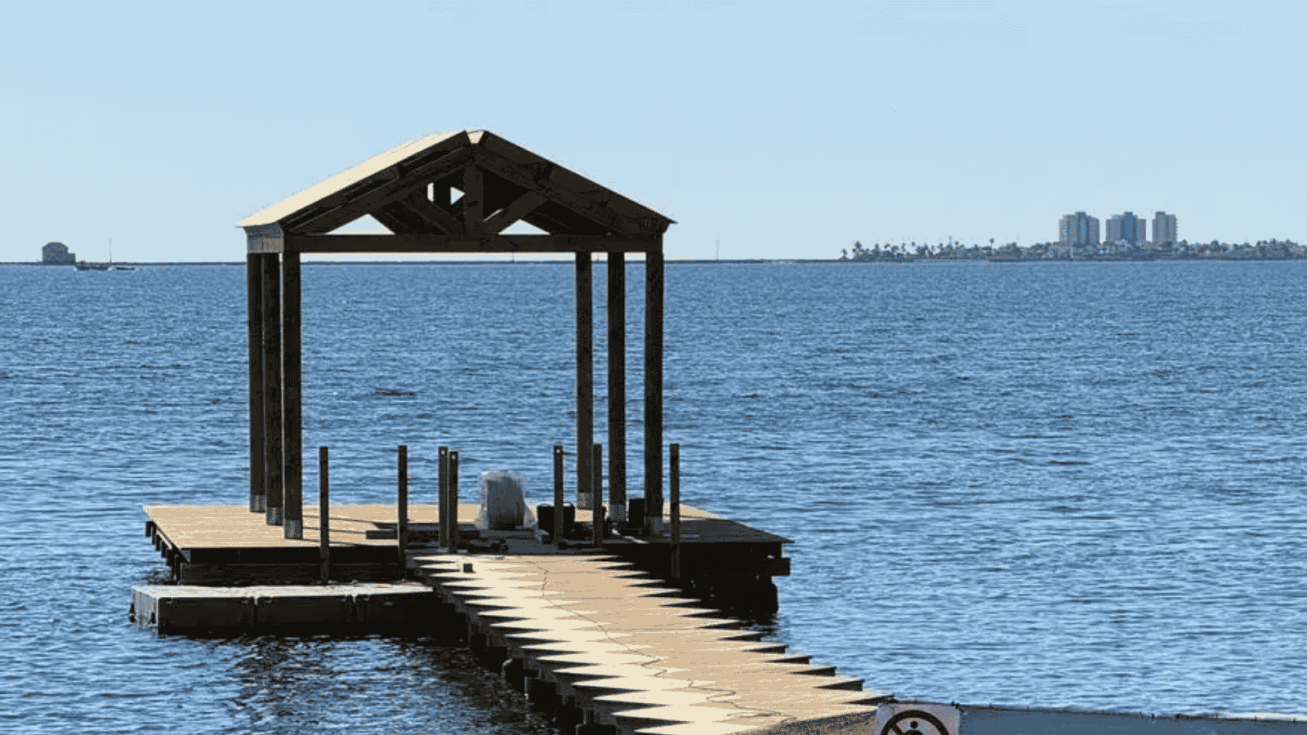 Una pasarela hacia la memoria: Santiago de la Ribera recupera el Balneario de Viudes