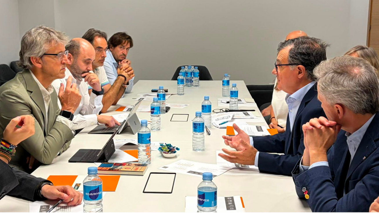 El mueble regional saca músculo exterior: las exportaciones crecen un 3,1% hasta abril y desafían la caída nacional