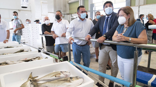 El presidente L&oacute;pez Miras visit&oacute; hoy la lonja de San Pedro del Pinatar