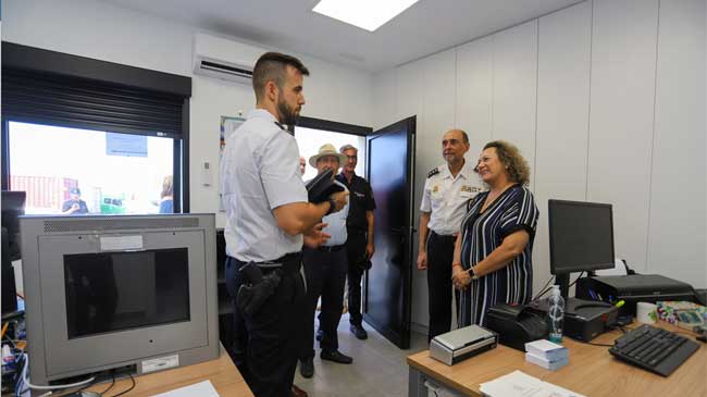 La presidenta de la Autoridad Portuaria visita las nuevas instalaciones