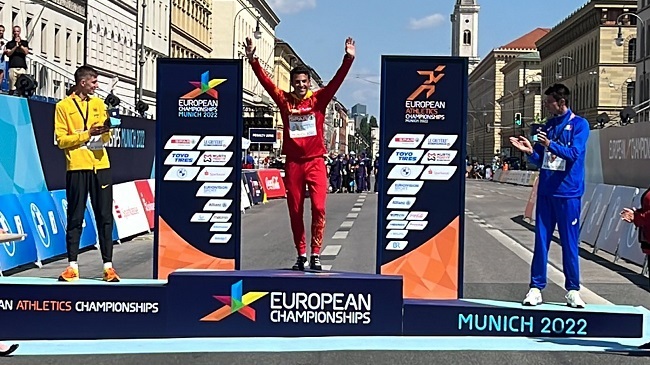 El murciano Miguel &Aacute;ngel L&oacute;pez, en lo m&aacute;s alto del p&oacute;dium