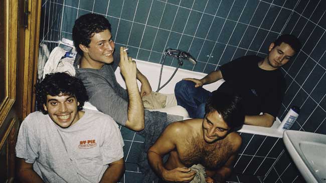 Los integrantes de la banda de pop rock Karavana