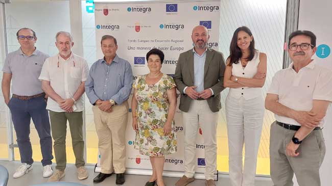 Representantes de la Fundación Integra y de la Academia de Medicina tras la firma del convenio de colaboración Representantes de la Fundación Integra y de la Academia de Medicina tras la firma del convenio de colaboración
