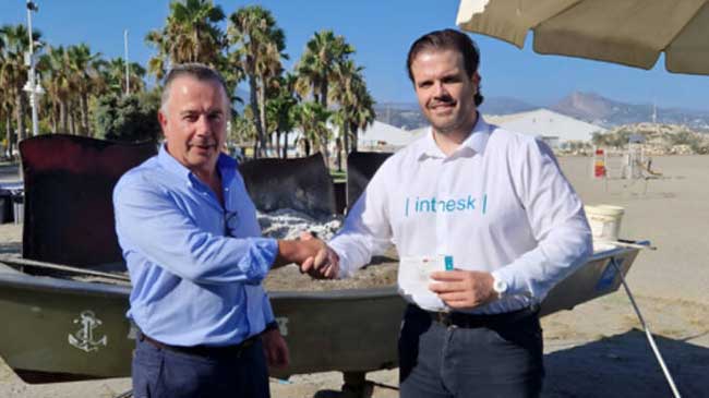 Francisco de Haro, de MySmartBEACH; y Jos&eacute; Francisco Chac&oacute;n, de Inthesk