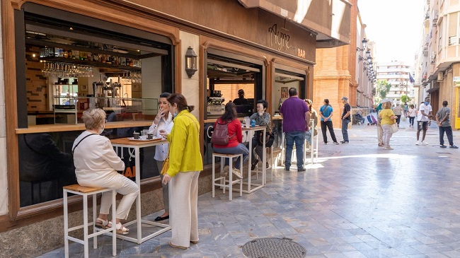 Imagen de un bar en el centro de Cartagena