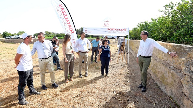 El alcalde de Murcia, Jos&eacute; Ballesta, ha visitado los trabajos arqueol&oacute;gicos