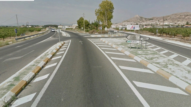 / La carretera RM-516 donde se proyecta la construcci&oacute;n de la nueva glorieta en Mula