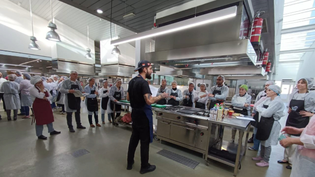Imagen de un taller de la formaci&oacute;n 'GastroJueves'