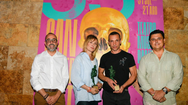 San Javier reconoce a Nathalie Poza y Pablo Derqui con el Premio del Festival Internacional de Teatro, M&uacute;sica y Danza. | Foto: AYUNTAMIENTO SAN JAVIER