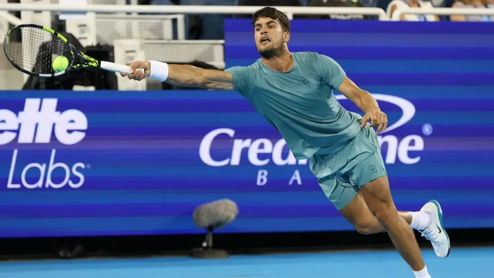 Carlos Alcaraz durante su partido contra Rublev ( Marcin Cholewinski). Carlos Alcaraz durante su partido contra Rublev ( Marcin Cholewinski).