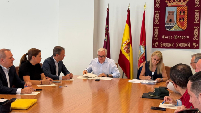 Reunión extraordinaria de la Junta Local de Seguridad de Torre Pacheco, celebrada en el Ayuntamiento. | Foto: COMUNIDAD Reunión extraordinaria de la Junta Local de Seguridad de Torre Pacheco, celebrada en el Ayuntamiento. | Foto: COMUNIDAD