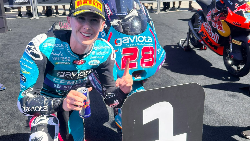 Máximo Quiles celebra su victoria en el GP de Hungría (Aspar Team). Máximo Quiles celebra su victoria en el GP de Hungría (Aspar Team).