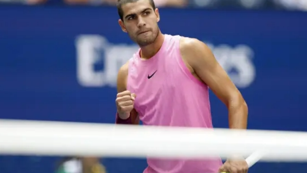 Carlos Alcaraz alcanza los cuartos de final del US Open. Carlos Alcaraz alcanza los cuartos de final del US Open.