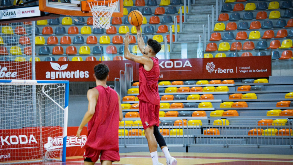 Entrenamiento del Caesa Cartagena en el Palacio de los Deportes. Entrenamiento del Caesa Cartagena en el Palacio de los Deportes.
