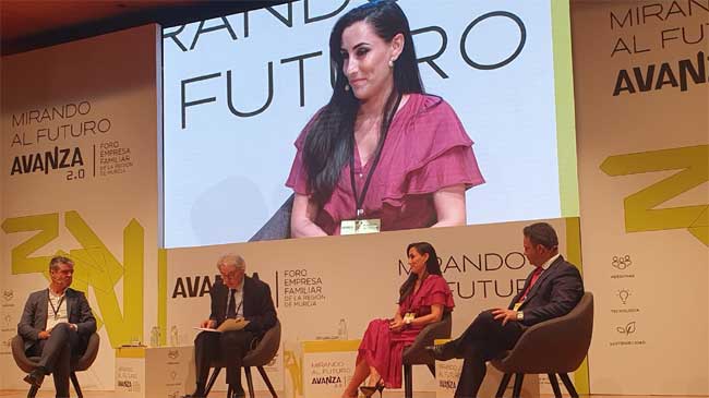 Isabel Mendoza, miembro del Consejo Editorial de MurciaEconom&iacute;a, durate su intervenci&oacute;n el Foro Avanza
