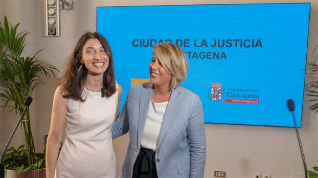 La ministra de Justicia, Pilar Llop, y la alcaldes, Noelia Arroyo La ministra de Justicia, Pilar Llop, y la alcaldes, Noelia Arroyo