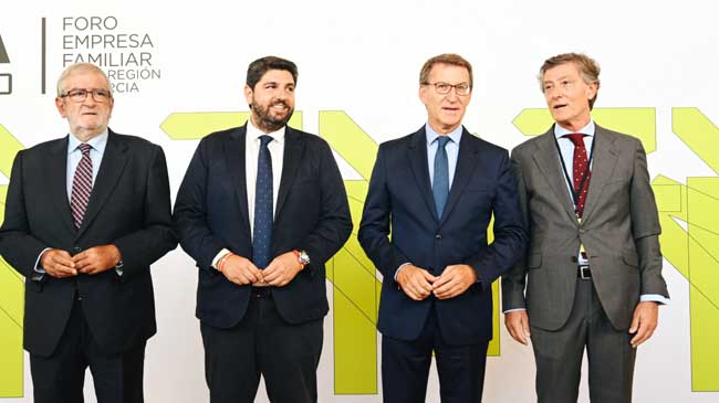 Alberto Castillo, L&oacute;pez Miras, N&uacute;&ntilde;ez Feij&oacute;o y Jos&eacute; Mar&iacute;a Tortosa en el Foro Avanza