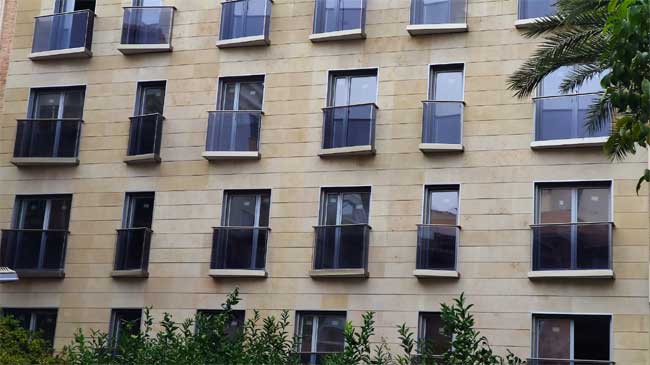 Edificio Oasis en la calle Poeta y Periodista Raimundo de los Reyes, en Murcia