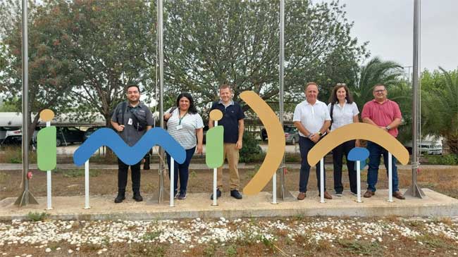 T&eacute;cnicos chilenos en las instalaciones del Imida