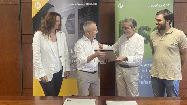 Responsables de la Fundaci&oacute;n Hefame y la asociaci&oacute;n Itara