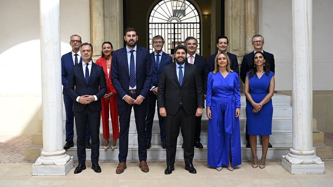 Foto de familia del nuevo Gobierno