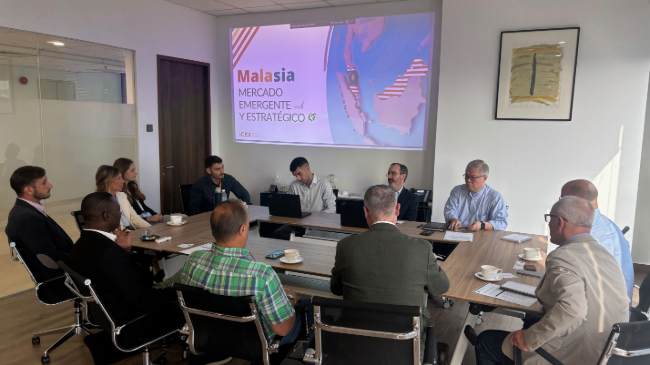 Reuni&oacute;n de trabajo en la Oficina Comercial de Kuala Lumpur