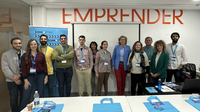 imagen de un grupo de alumnos en el programa EmpleaTalent